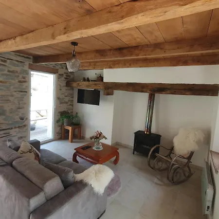بيت للعطل Le Moulinet, Calme Absolu Montpeyroux (Aveyron)